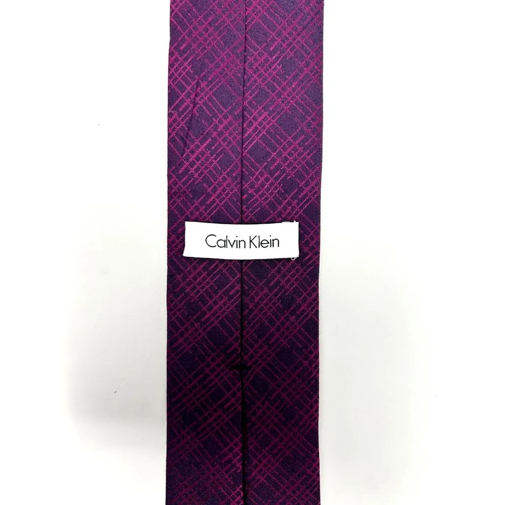 Calvin Klein Men’s Tie‎ Purple Magenta Plaid Geometric Skinny  57.5